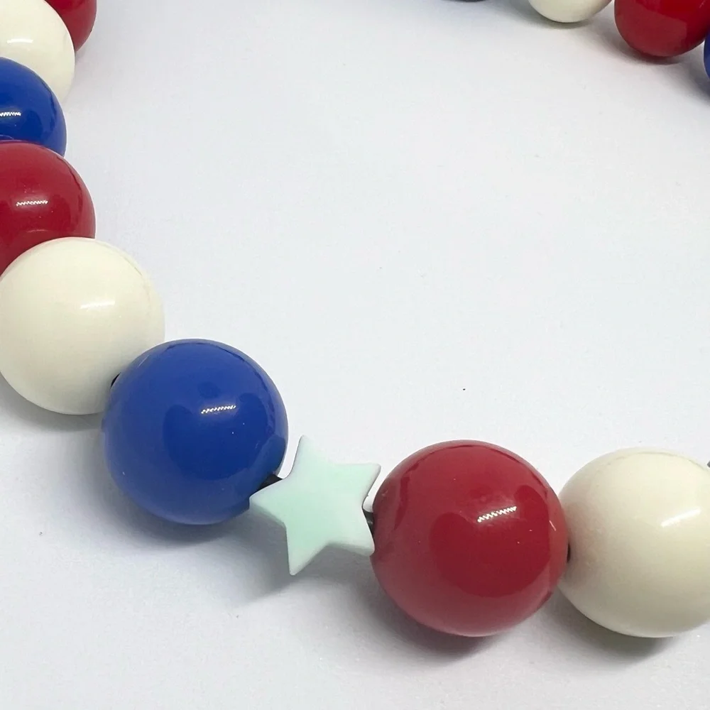 4th of July Beaded Dog Collar Necklace Size Medium Patriotic Red, White, & Blue